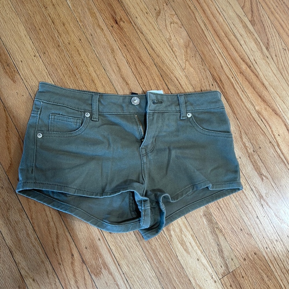 BOOTY GREEN JEAN SHORTS